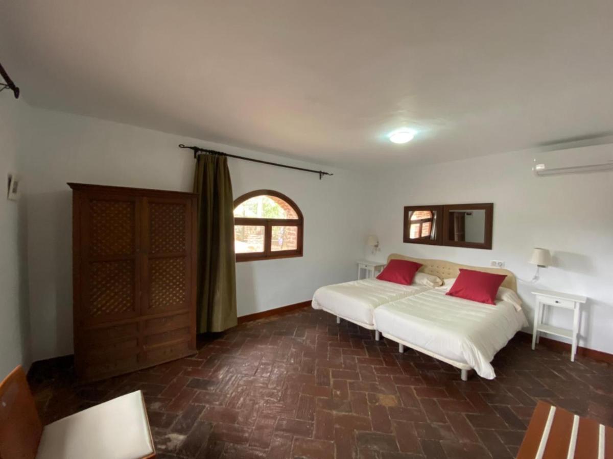 Casas Rurales Monasterio De Rocamador Almendral 外观 照片