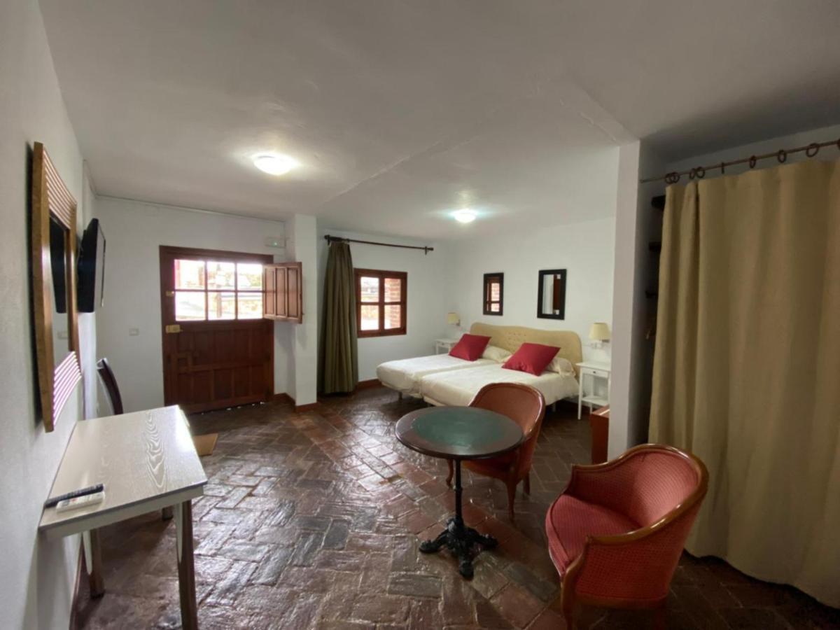 Casas Rurales Monasterio De Rocamador Almendral 外观 照片